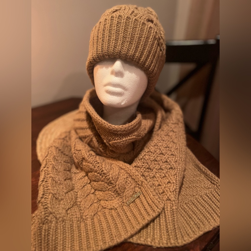 Authentic Michael Kors Cable Knit Hat and Scarf Set